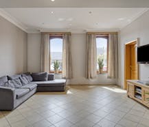 Handelshuis met bouwgrond te koop in Tongerlo