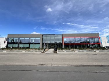 Modern office (195 m²) for rent in Deinze