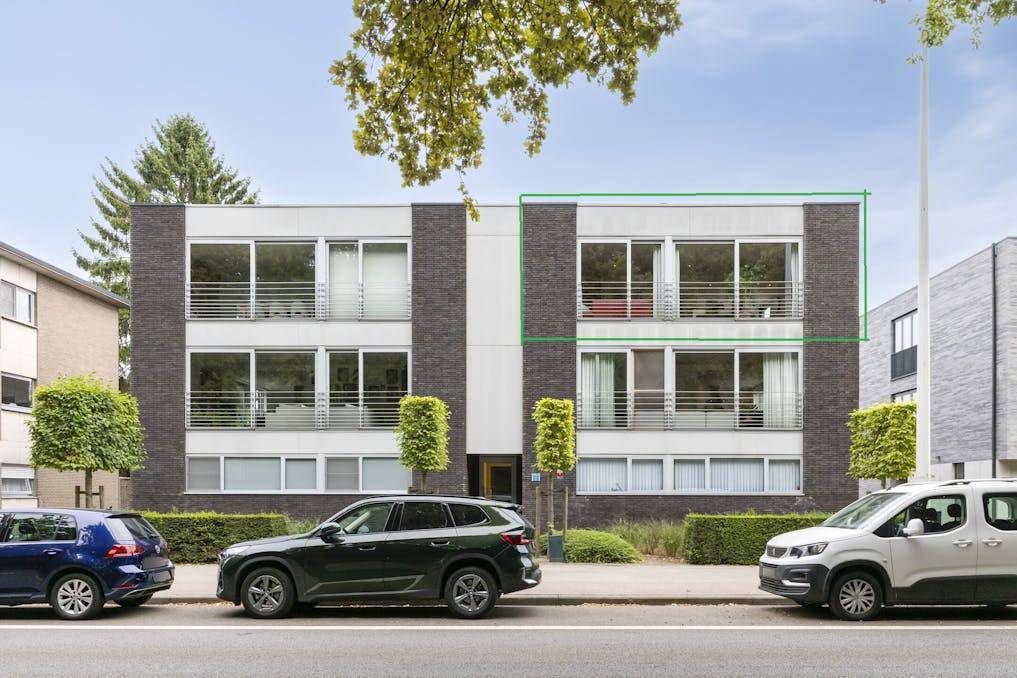 Ruim appartement met 2 slpk en garage te koop in Brasschaat