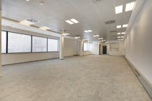 Instapklaar kantoorgebouw te koop in Roeselare