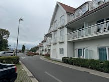 Drie staanplaatsen te koop aan ibis hotel.