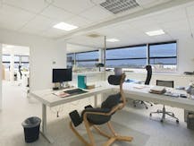 Bedrijfsgebouw langs de Ring/R32 van Roeselare.