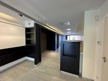 Instapklaar centraal gelegen handelszaak (103 m²)