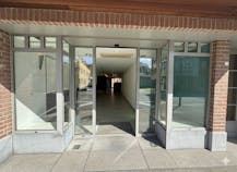 Instapklaar centraal gelegen handelszaak (103 m²)