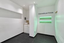 Commerce d’angle sur Dansaert – Opportunité AAA