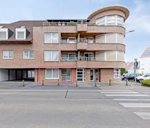 Gelijkvloers appartement met terras te koop in Waregem