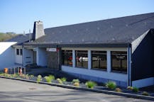 Patrimoniumvennootschap met handelsgelijkvloers en 9 gerenoveerde appartementen.