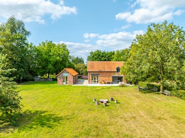 Exclusief landhuis op +/- 8000 m²: de synthese van rust en ruimte