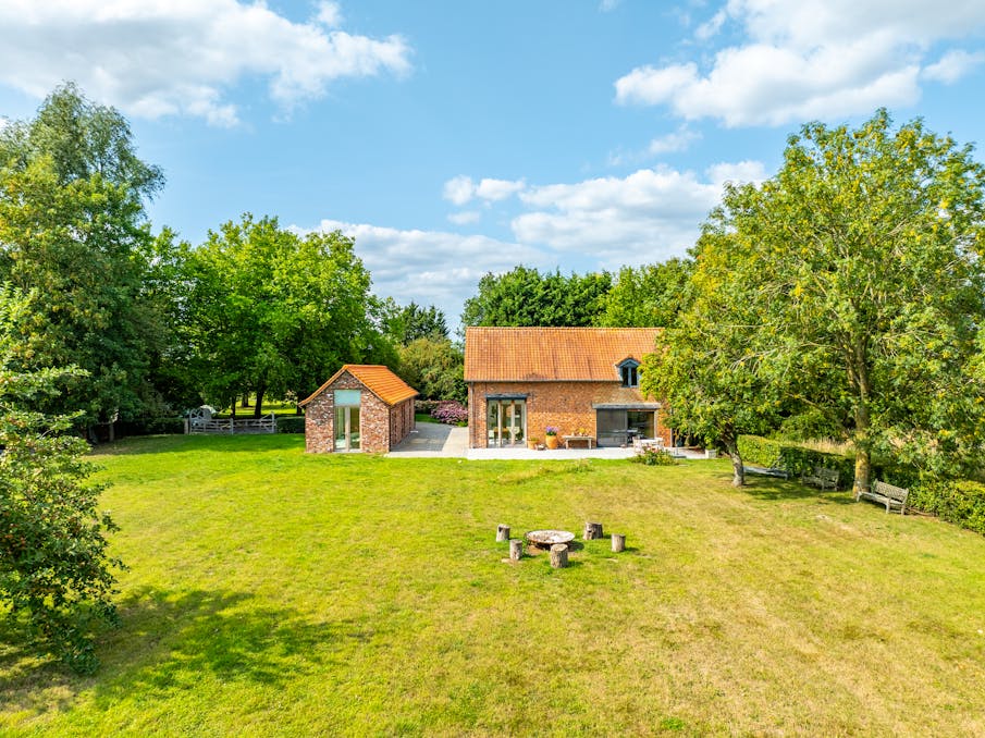 Exclusief landhuis op +/- 8000 m²: de synthese van rust en ruimte