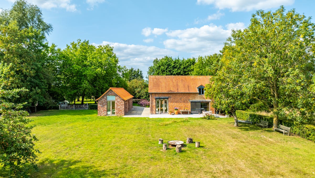 Exclusief landhuis op +/- 8000 m²: de synthese van rust en ruimte