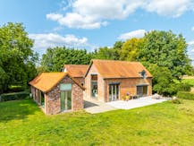 Exclusief landhuis op +/- 8000 m²: de synthese van rust en ruimte