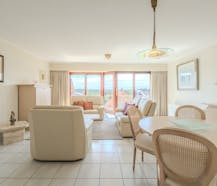 Lichtrijk tweeslaapkamer appartement te koop op topligging te Middelkerke!
