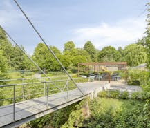 Veelzijdig gebouw te koop in de Veurnestraat in Poperinge