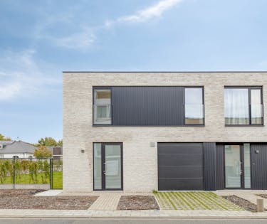 Moderne hoekwoning met 3 slaapkamers en tuin in Izegem