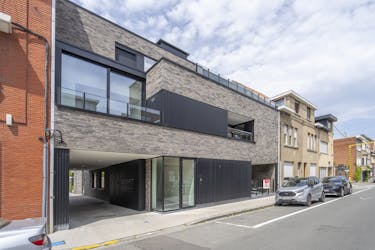 Nieuw en energiezuinig 2-slaapkamerappartement te koop te Wevelgem