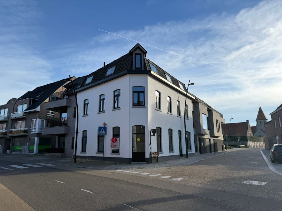 Lichtrijk nieuwbouwappartement te koop in Wielsbeke