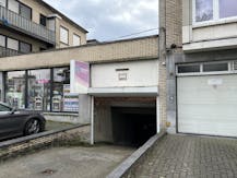 4 autostaanplaatsen te koop op de Groenenborgerlaan