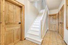 Te renoveren villa met 5 slpk en tuin in Marke