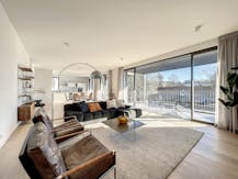 Nieuw penthouse van ± 180 m² + terras van ± 36 m², 3 slaapkamers + evt. pk
