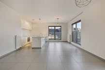 Ruim 3 slaapkamer appartement met terras te koop in Gent