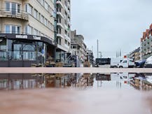 Nouvelle construction de l'espace commercial à coque à Oostduinkerke