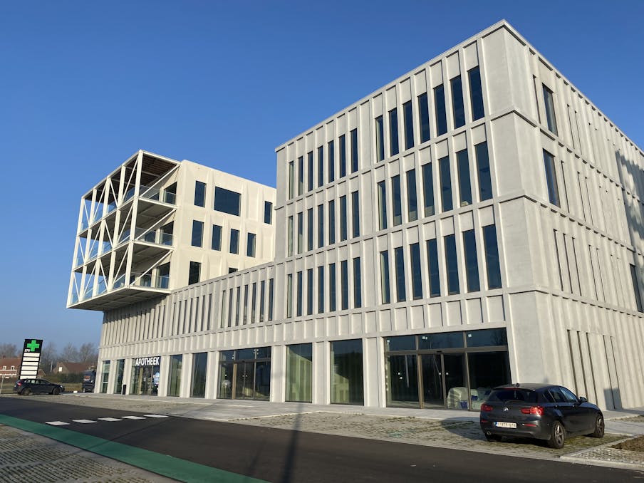 Espace de bureau nouvellement construit au R. Plaza Roeselare