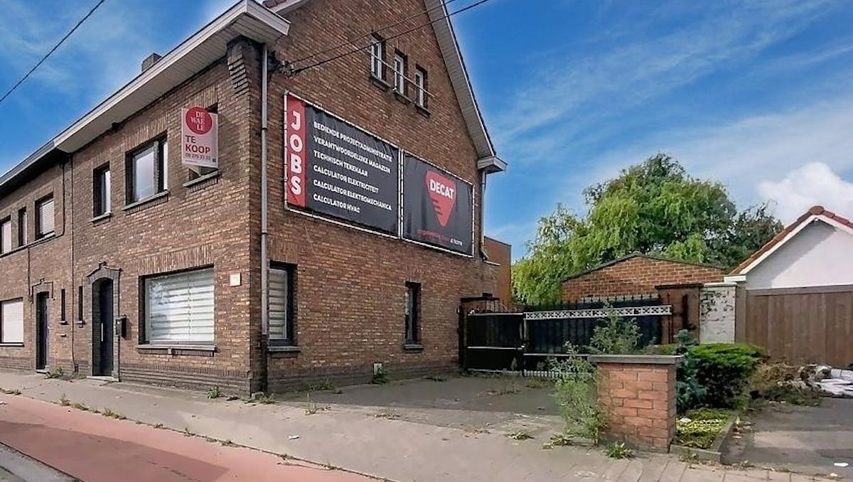 Ruime halfopen woning met 5 slaapkamers in Aalter