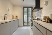 Ruim herenhuis te koop in Antwerpen