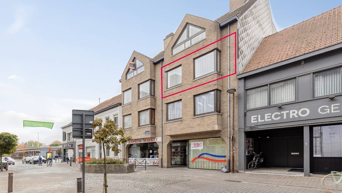 Gerenoveerd appartement te koop in centrum Waregem