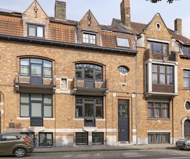 Prachtig huis met 4 slaapkamers en praktijkruimte te Brugge
