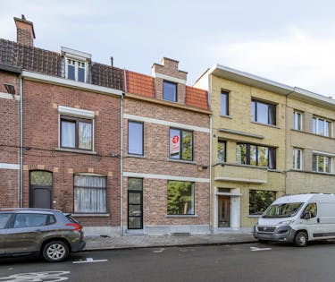 Prachtig vernieuwde ruime woning met EPC B te koop in centrum Kortrijk