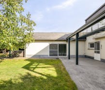 huis met aansluitend kantoor te koop in Gierle (Lille)