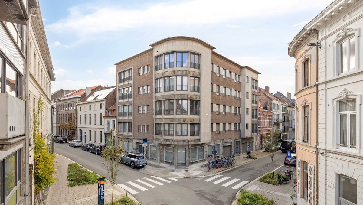 Gelijkvloers appartement op toplocatie te koop te Gent