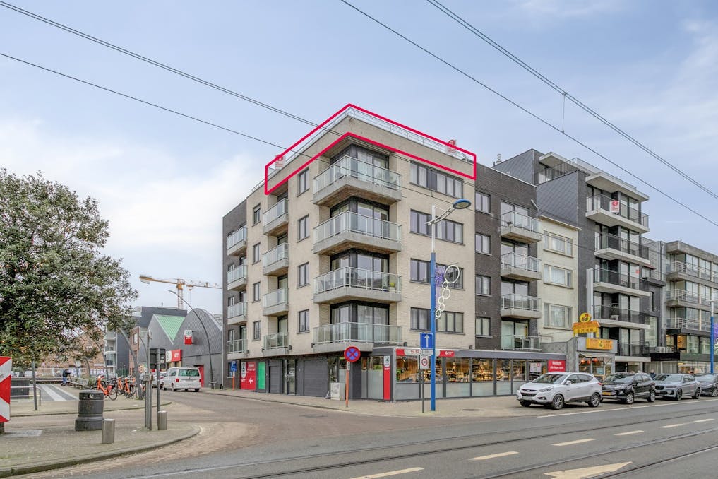 Magnifieke penthouse met 107m² terrassen op topligging!