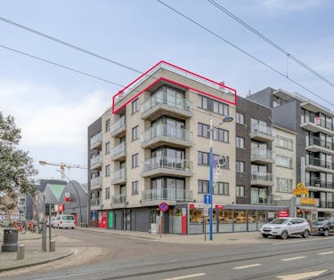 Magnifieke penthouse met 107m² terrassen op topligging!