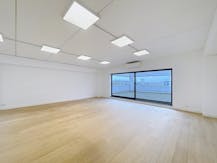 Kantoor (163 m²) te huur in Kruibeke