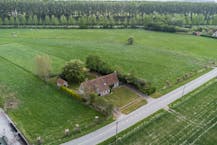 Idyllisch gelegen huis langs de Oude Sluissedijk te Damme