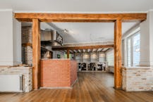 Goed gelegen handelspand met veel potentieel in Lombardsijde