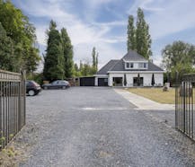 Bouwgrond (1561m²) op commerciële locatie te koop in Menen