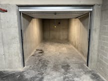 Garage récemment construit à vendre près de la plage de La Panne