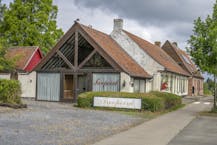 Te renoveren handelspand te koop in Bellegem