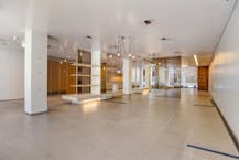 Ruim handelspand in centrum Brugge.