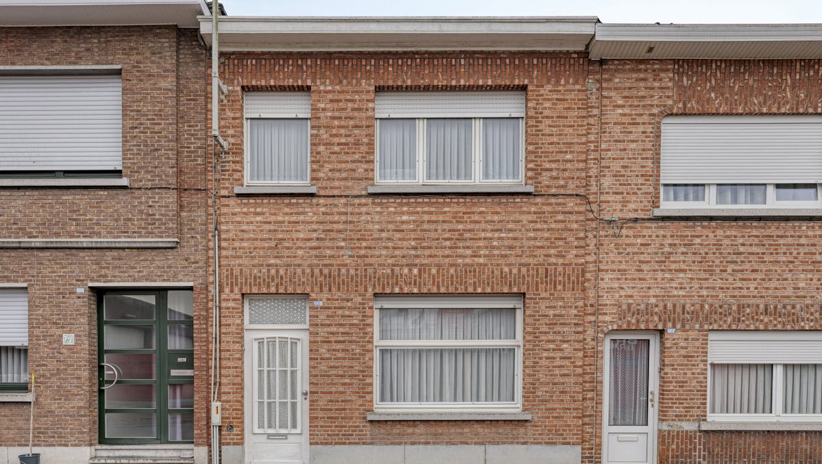 Te renoveren huis te koop in Niel