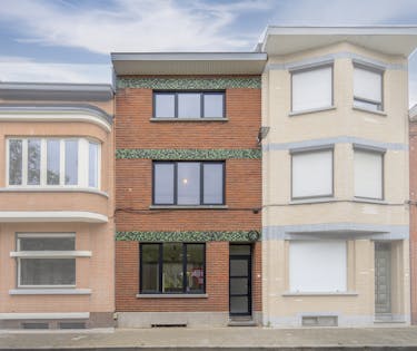 Prachtig vernieuwde ruime woning met EPC A te koop in centrum Kortrijk