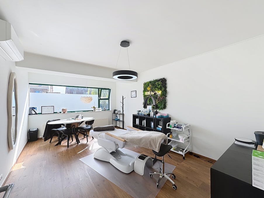 19m2 practice room/office at a prime location in Sint-Kruis