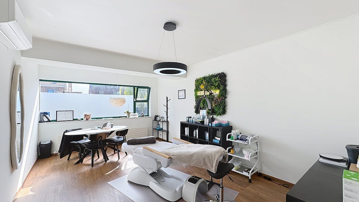 19m2 practice room/office at a prime location in Sint-Kruis