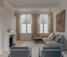 Luxueuze herenwoning met 5 slaapkamers en zwembad.