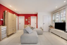 Gelijkvloers appartement met prachtige zuid-tuin en garage