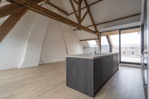 Exclusief dakappartement te koop met terras in Roeselare.