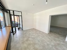 Kantoor-of handelsruimte te huur in het centrum van Deerlijk